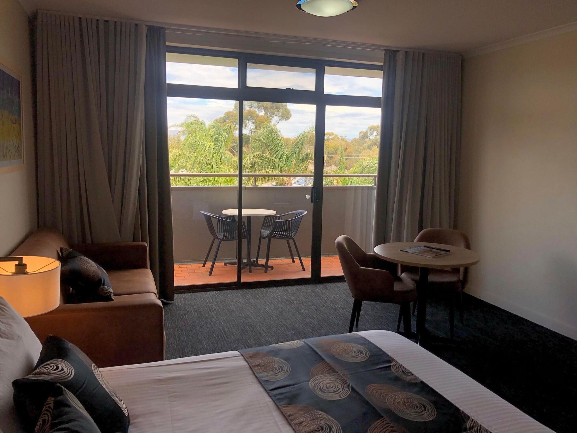 Comfort Hotel Adelaide Meridien North Adelaide Exterior photo