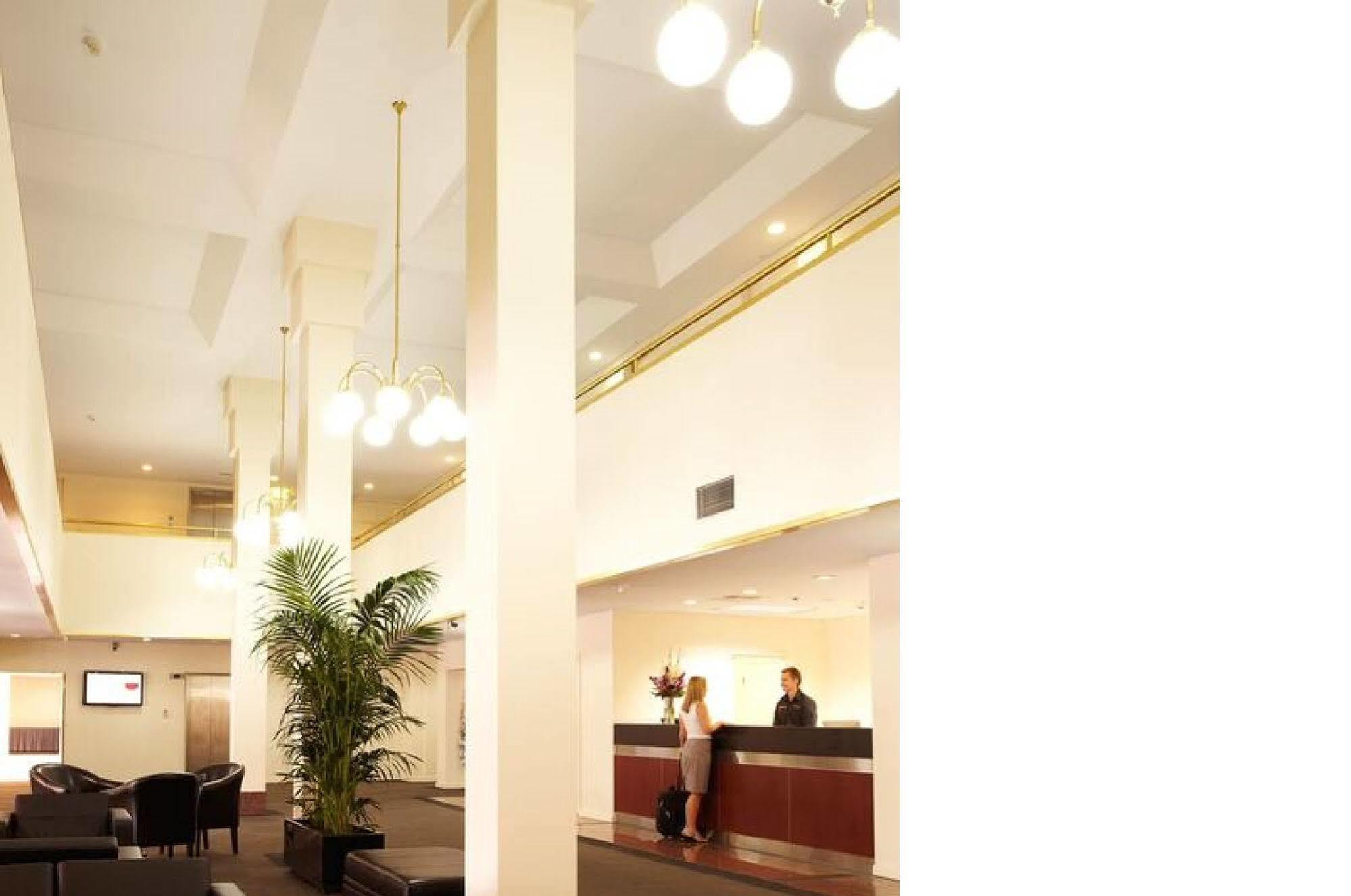 Comfort Hotel Adelaide Meridien North Adelaide Exterior photo